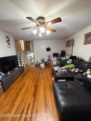 664 S Gannon Ave, Staten Island, NY 10314