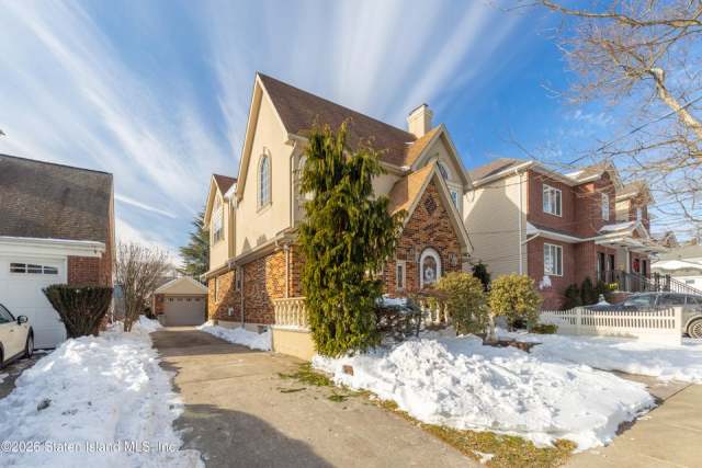 118 Jacques Ave, Staten Island, NY 10306