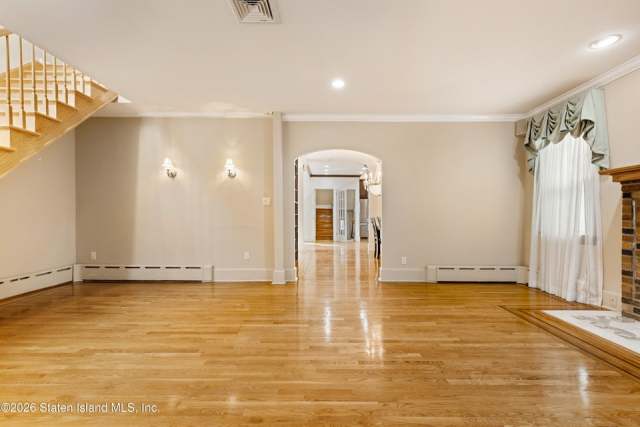 118 Jacques Ave, Staten Island, NY 10306