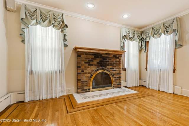 118 Jacques Ave, Staten Island, NY 10306