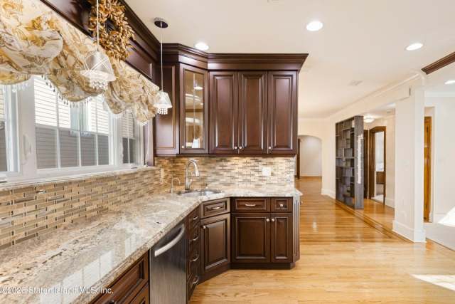118 Jacques Ave, Staten Island, NY 10306