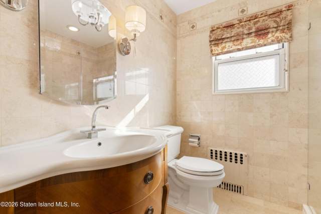 118 Jacques Ave, Staten Island, NY 10306