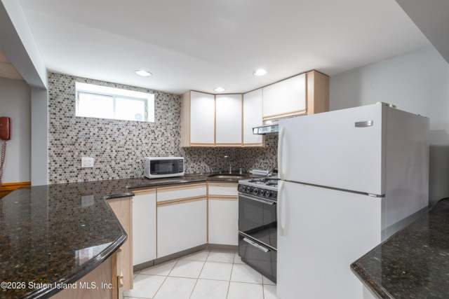 118 Jacques Ave, Staten Island, NY 10306