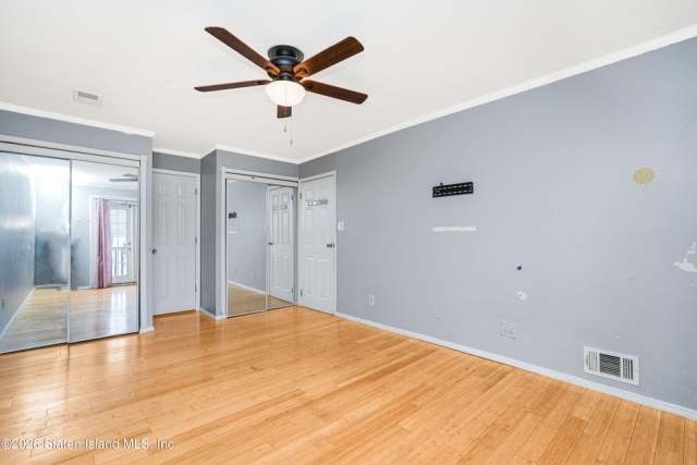 100 Debbie St B, Staten Island, NY 10314