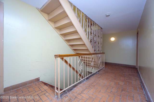 41-37 Parsons Blvd, Queens, NY 11355