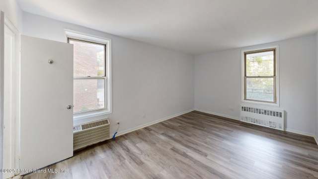 55 Austin Pl 2Y, Staten Island, NY 10304
