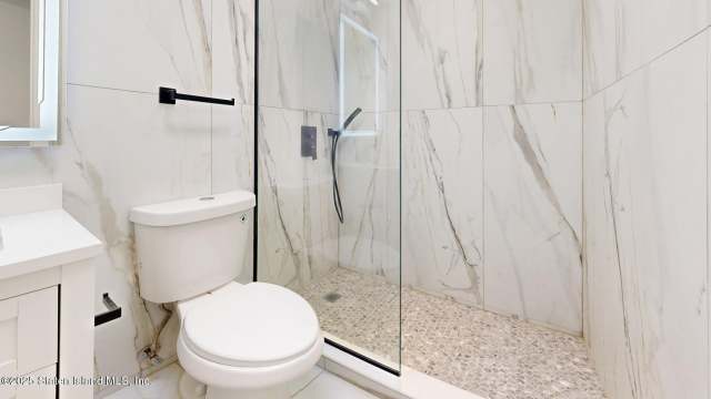 88 Aberdeen St, Brooklyn, NY 11207