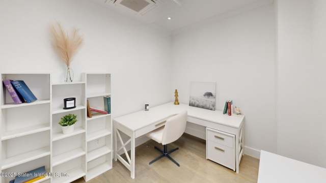 88 Aberdeen St, Brooklyn, NY 11207