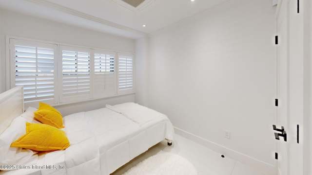 88 Aberdeen St, Brooklyn, NY 11207