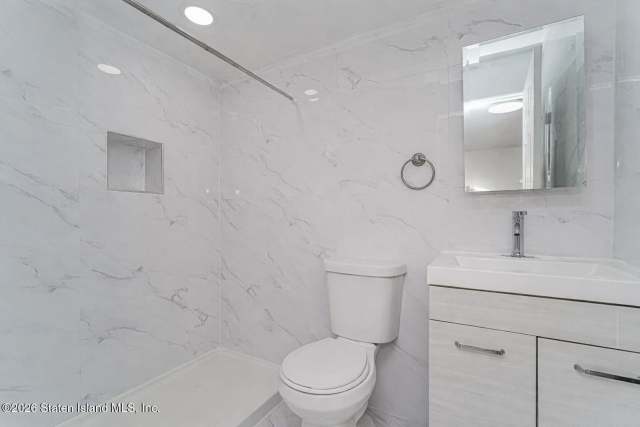 25 Winfield St, Staten Island, NY 10305
