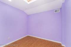 25 Winfield St, Staten Island, NY 10305