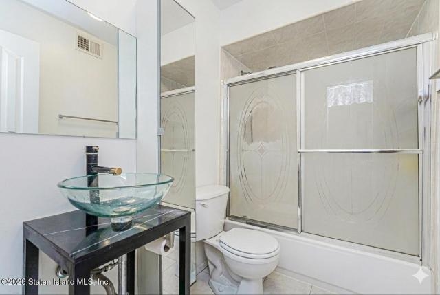 25 Winfield St, Staten Island, NY 10305