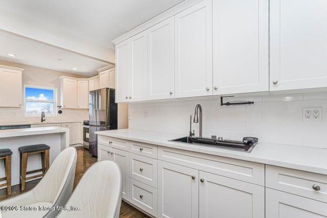 109 Gower St, Staten Island, NY 10314