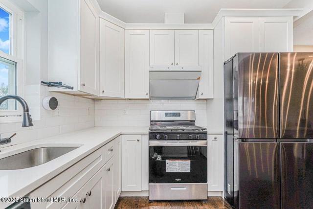 109 Gower St, Staten Island, NY 10314