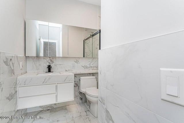 109 Gower St, Staten Island, NY 10314