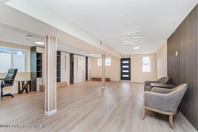 109 Gower St, Staten Island, NY 10314