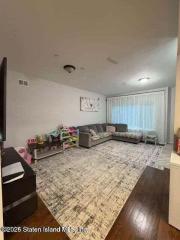 109 Gower St, Staten Island, NY 10314