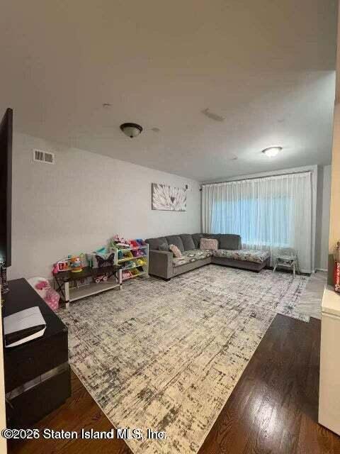 109 Gower St, Staten Island, NY 10314