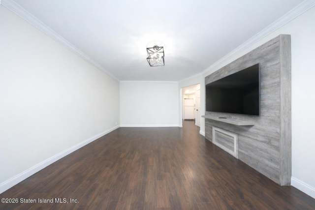 38 Jones St, Staten Island, NY 10314