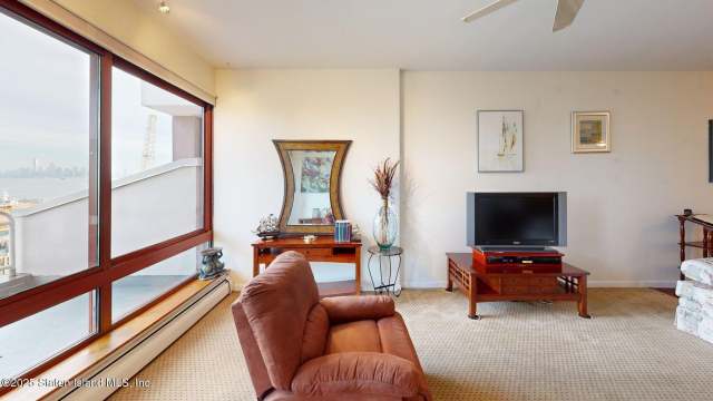 80 Bay St Lndg Ph1l, Staten Island, NY 10301