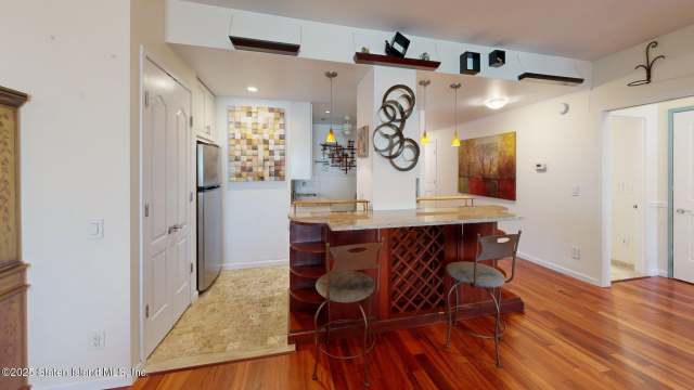 80 Bay St Lndg Ph1l, Staten Island, NY 10301
