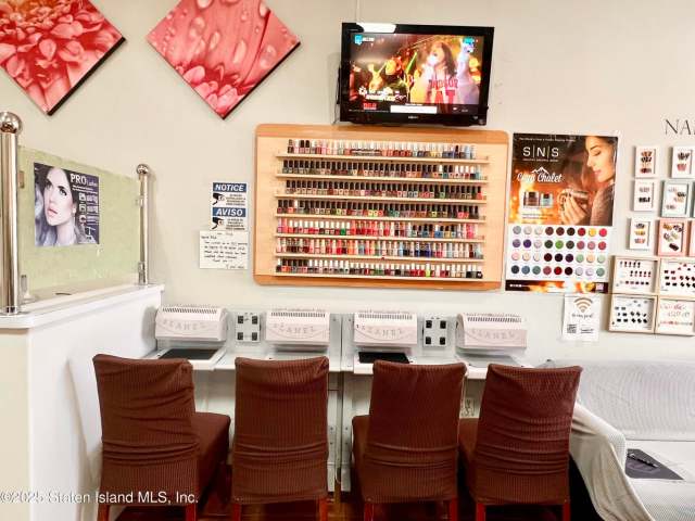 Business -438 Port Richmond Ave, Staten Island, NY 10302