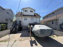 184 Freeborn St, Staten Island, NY 10306