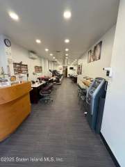 Business -106 Victory Blvd, Staten Island, NY 10301