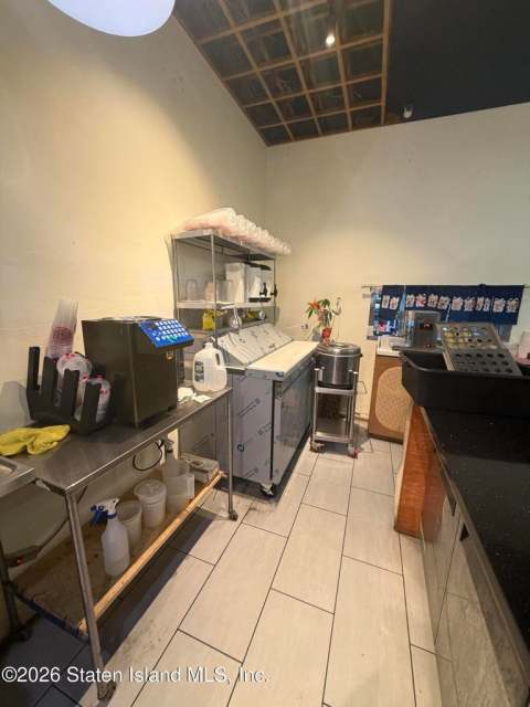 Business -278 New Dorp Lane B, Staten Island, NY 10306