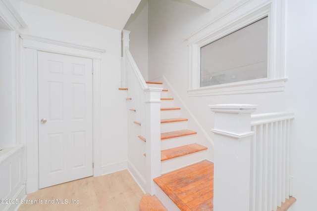 416 Westervelt Ave, Staten Island, NY 10301