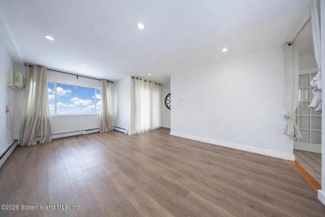 314 Harold St, Staten Island, NY 10314