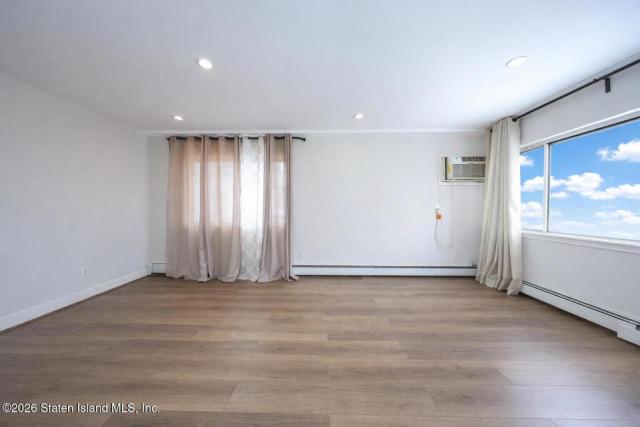 314 Harold St, Staten Island, NY 10314