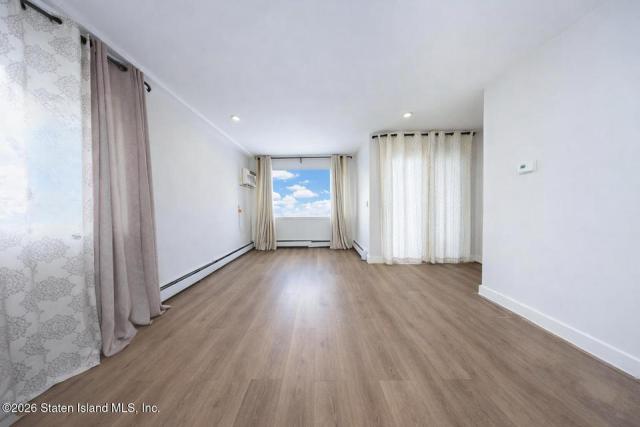 314 Harold St, Staten Island, NY 10314
