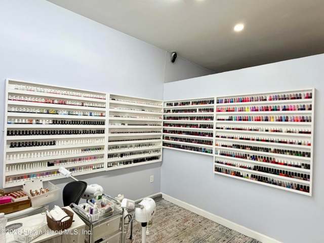 Business -293 New Dorp Ln, Staten Island, NY 10306