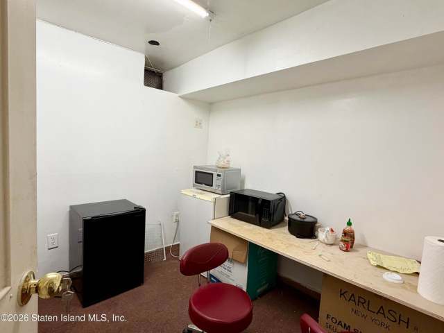Business -293 New Dorp Ln, Staten Island, NY 10306