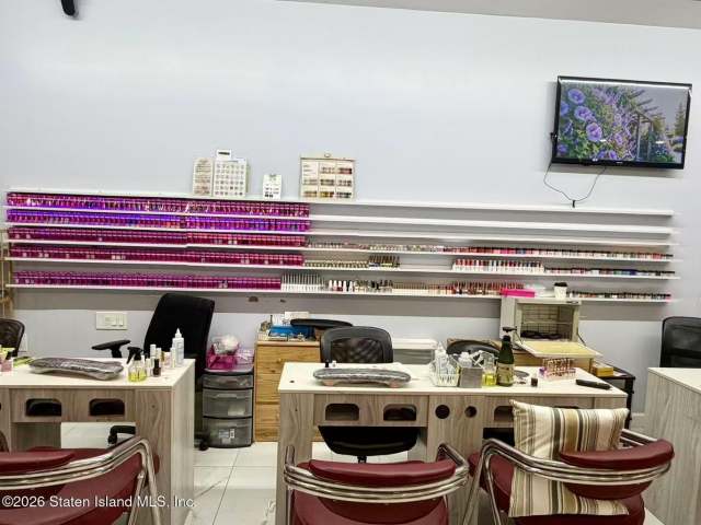 Business -293 New Dorp Ln, Staten Island, NY 10306