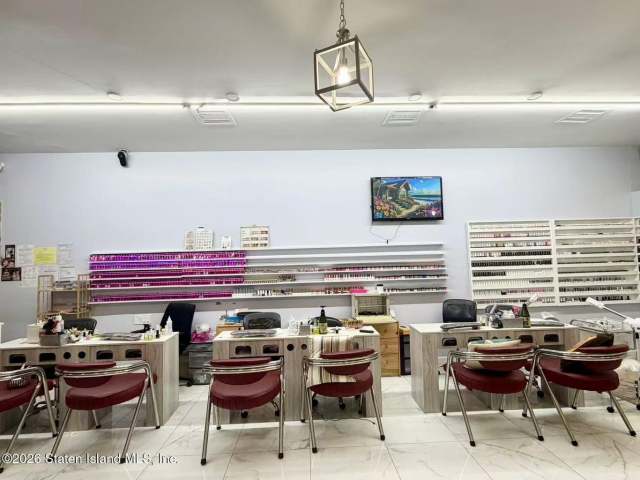 Business -293 New Dorp Ln, Staten Island, NY 10306