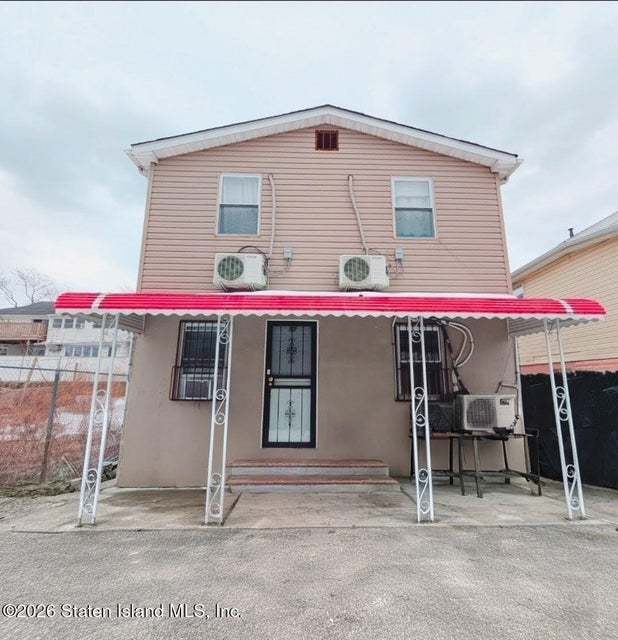 11 Sunnymeade Vlg, Staten Island, NY 10305