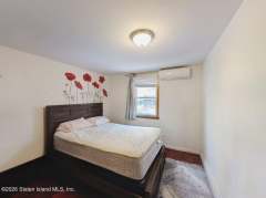 11 Sunnymeade Vlg, Staten Island, NY 10305