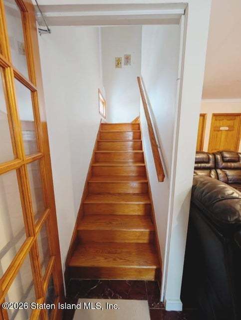 11 Sunnymeade Vlg, Staten Island, NY 10305