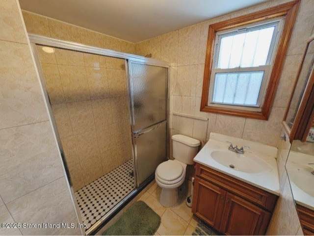 11 Sunnymeade Vlg, Staten Island, NY 10305