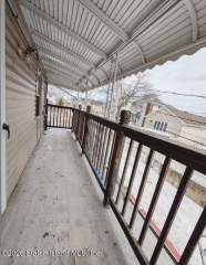 11 Sunnymeade Vlg, Staten Island, NY 10305