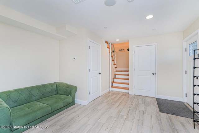 10 Wandel Ave, Staten Island, NY 10304