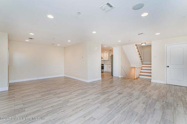 10 Wandel Ave, Staten Island, NY 10304