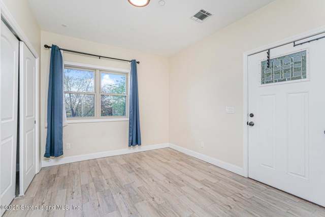 10 Wandel Ave, Staten Island, NY 10304