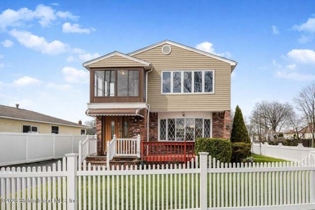 280 Miles Ave, Staten Island, NY 10308