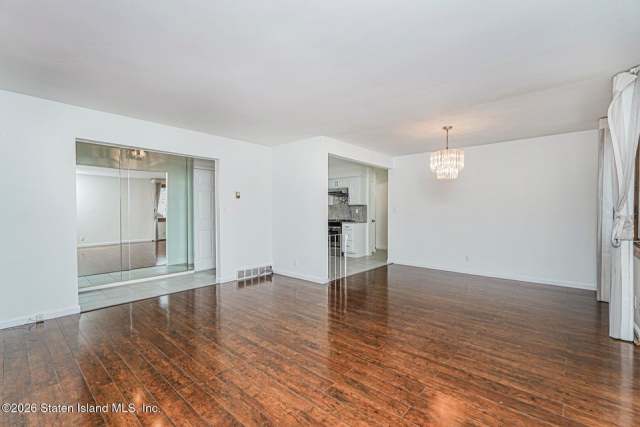 280 Miles Ave, Staten Island, NY 10308