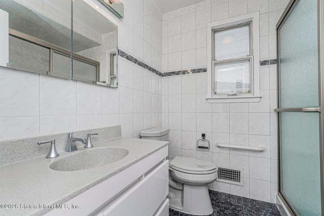 280 Miles Ave, Staten Island, NY 10308