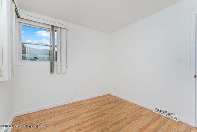 280 Miles Ave, Staten Island, NY 10308