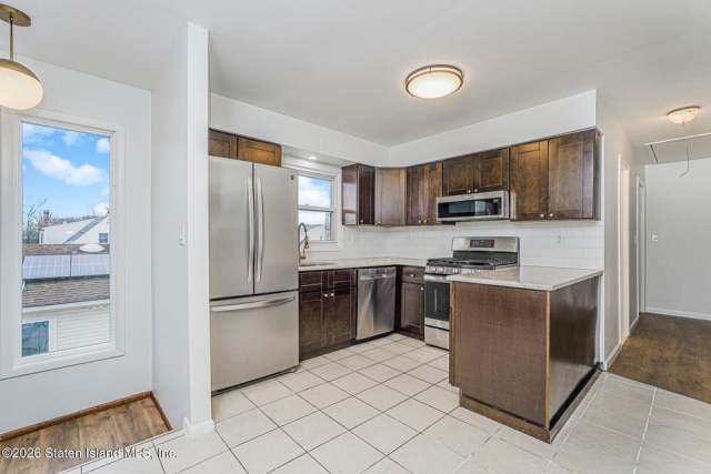 280 Miles Ave, Staten Island, NY 10308